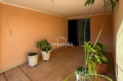 Casa para alugar em estádio de 240.00m² com 3 quartos e 4 garagens