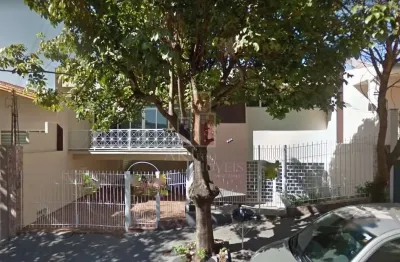 Casa para venda em centro de 300.00m² com 3 quartos, 2 suites e 4 garagens