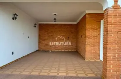 Casa para alugar em estádio de 217.00m² com 3 quartos, 1 suite e 2 garagens