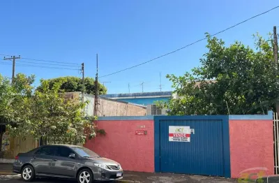 Casa para venda em centro de 137.00m² com 2 quartos e 2 garagens