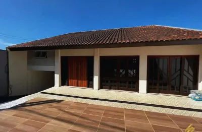 Casa para alugar em pilarzinho de 285.00m² com 3 quartos e 4 garagens