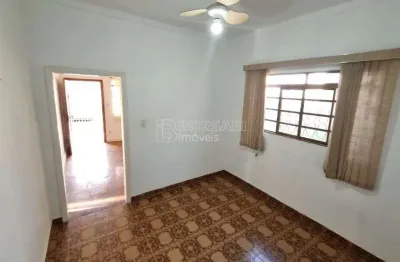 Casa para venda em centro de 180.00m² com 2 quartos e 3 garagens