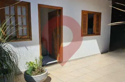 Casa para venda em bosque de 210.00m² com 2 quartos, 1 suite e 3 garagens