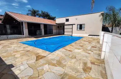 Casa para venda em grande parque residencial de 300.00m² com 2 quartos e 4 garagens