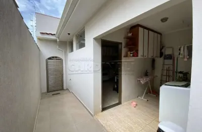 Casa para venda em jardim santa paula de 198.00m² com 3 quartos, 1 suite e 2 garagens