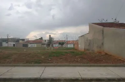 Terreno à venda no Parque Igaçaba, Araraquara 