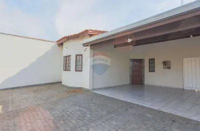 Casa para venda em vila elza de 199.00m² com 1 quarto, 1 suite e 5 garagens
