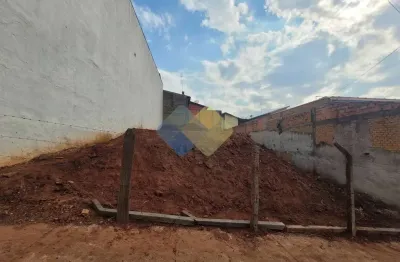 Terreno à venda no Parque São Domingos, Botucatu 