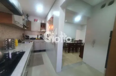 Casa de condomínio para venda em centro de 138.00m² com 2 quartos, 1 suite e 2 garagens