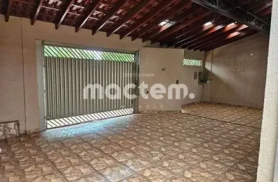 Casa para venda em presidente dutra de 195.00m² com 2 quartos, 1 suite e 4 garagens