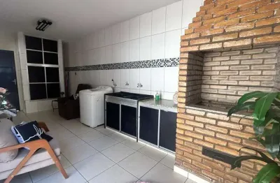 Casa para venda em centro de 182.96m² com 2 quartos
