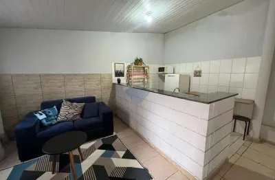 Casa para alugar em centro de 50.00m² com 1 quarto e 1 garagem