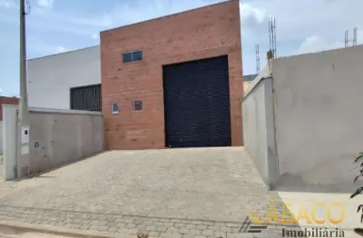 Prédio comercial para alugar em jardim embaré de 250.00m² com 4 garagens