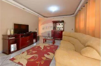 Casa para venda em jardim rosana de 213.00m² com 3 quartos, 1 suite e 2 garagens