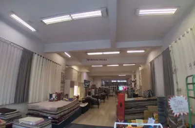 Galpão / depósito / armazém para alugar em centro de 720.00m² com 10 garagens