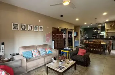 Casa para venda em horto santo antonio de 240.00m² com 3 quartos, 3 suites e 2 garagens