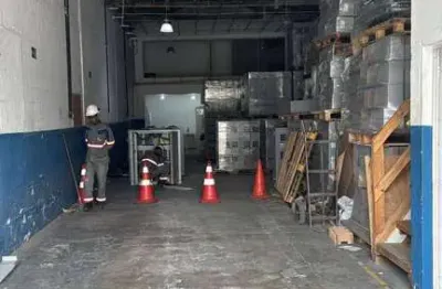 Galpão / depósito / armazém para alugar em são josé de 200.00m² com 2 garagens