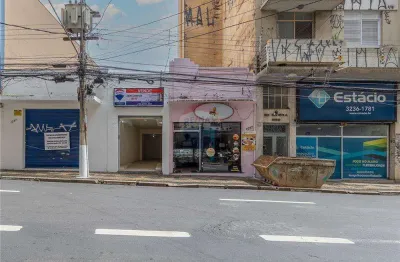 Galpão / depósito / armazém para alugar em centro de 200.00m²