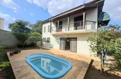 Prédio comercial para alugar em jardim paulistano de 235.00m² com 3 quartos, 1 suite e 4 garagens