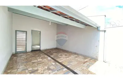 Prédio comercial para alugar em centro de 135.00m² com 2 quartos e 4 garagens
