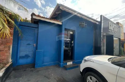 Prédio comercial para alugar em centro de 80.00m² com 2 garagens