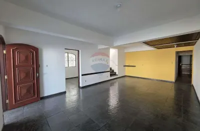 Casa para alugar em jardim paulistano de 259.90m² com 5 quartos, 2 suites e 4 garagens