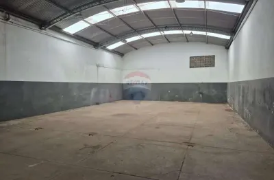 Galpão / depósito / armazém para alugar em jardim caxambu de 200.00m²