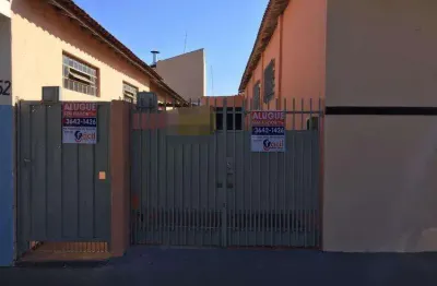 Casa para alugar em jardim toselar de 90.00m² com 3 quartos e 2 garagens