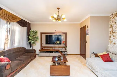 Casa para venda em bairro alto de 380.00m² com 5 quartos, 2 suites e 6 garagens