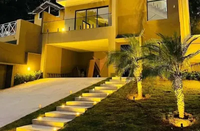 Casa para venda em transurb de 221.05m² com 3 quartos, 3 suites e 4 garagens