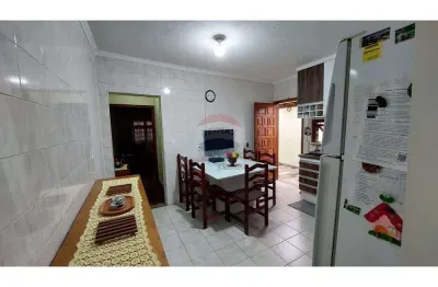 Casa para venda em vila santa inês de 139.00m² com 3 quartos, 1 suite e 2 garagens