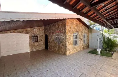 Casa para alugar em jardim torres são josé de 230.00m² com 4 quartos, 2 suites e 5 garagens