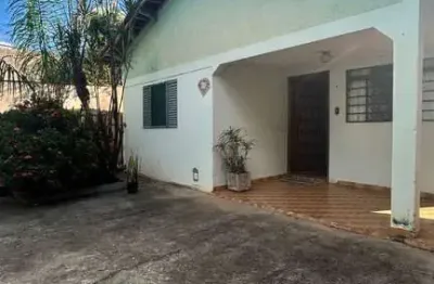 Casa para venda em jardim tropical de 295.96m² com 3 quartos e 3 garagens