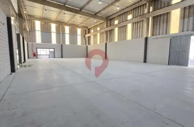 Galpão / depósito / armazém para alugar em macuco de 1700.00m²