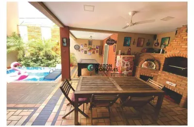 Sobrado para venda em chácara do trevo de 210.00m² com 3 quartos, 1 suite e 3 garagens