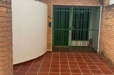 Casa com 2 quartos para alugar na Rua Paraná, 44, Centro, Sorocaba