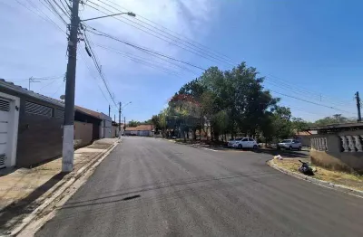 Casa para alugar em antônio zanaga ii de 200.00m² com 3 quartos, 1 suite e 2 garagens