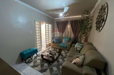 Casa para venda em parque das árvores de 142.00m² com 2 quartos e 3 garagens