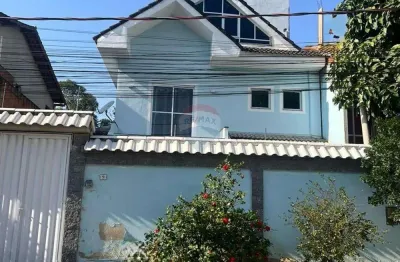 Casa de condomínio para venda em taquara de 220.00m² com 3 quartos, 3 suites e 2 garagens