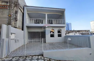 Casa para alugar em centro de 227.00m² com 3 quartos e 2 garagens