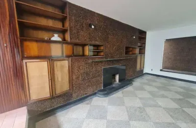 Prédio comercial para alugar em centro de 500.00m² com 4 garagens