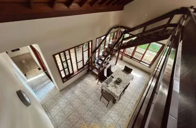 Casa para alugar em jardim recanto do valle de 200.00m² com 2 quartos, 4 suites e 2 garagens