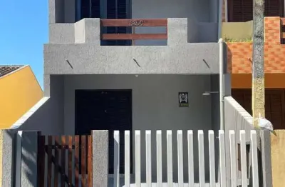 Sobrado para venda em matinhos de 82.00m² com 2 quartos e 1 garagem