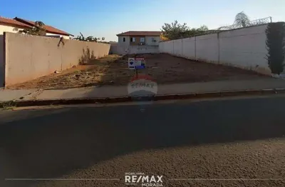 Terreno à venda na Rua Minas Gerais, Vila Militar, Lins