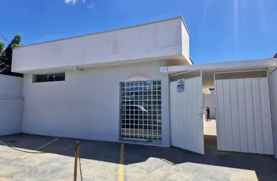 Sala comercial para alugar em centro de 140.00m² com 6 quartos e 3 garagens