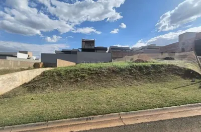 Terreno em condomínio fechado à venda na Rua Roma, 38, Residencial Tivoli, Araraquara
