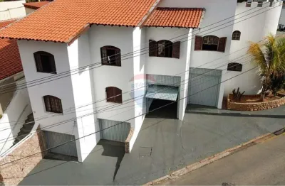 Casa para venda em jardim messina de 295.00m² com 5 quartos, 1 suite e 6 garagens