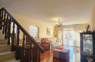 Sobrado para venda em jardim das vertentes de 204.00m² com 4 quartos, 2 suites e 2 garagens