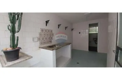 Casa com 2 quartos para alugar no Carmo, Belo Horizonte 