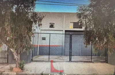 Galpão / depósito / armazém para alugar em matadouro de 170.00m² com 2 garagens
